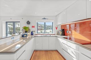 New - Oyster House sat just beside the river Yealm - 9