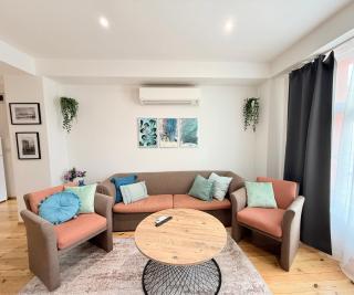 Central 2 Bedroom Apartments The Quiet Luxury 3 - 1