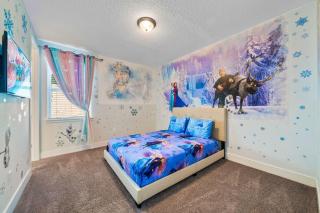 Stylish 5 Bdrm Retreat with Great Themed Rooms at Encore - 0