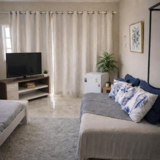 Suite elegante,proximo à praias e comércio com vaga para carro - 1