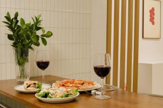 Yongsan,Itaewon, Haebangchon, Gangnam 20minutes,N Seoul Tower, Seoul Station, Han River - 2