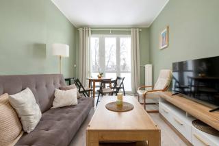 Compact Apartment with Balcony Nearby the Old Town by Noclegi Renters - 0