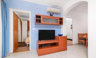 Family Apartments Stinjan with Garden - 3