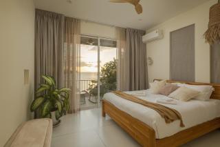 Villa Vista, 5BR Beach Front SeaView Haven, Steps to Sand - 9