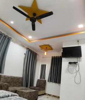 Hotel Shri Shiv Palace - 8