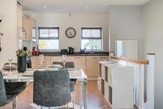 Modern 2BED House wParking Walton - Pass the Keys - 5