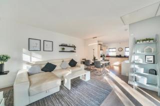 Walton Hidden Home with Free Parking - Pass the Keys - 7