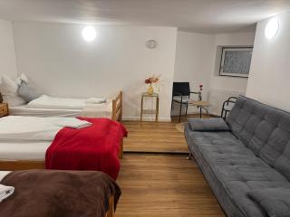 Friends Corner Studio - 1