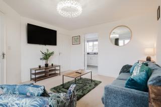 Modern and comfortable 3 bed house - 9