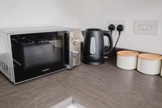 Modern and comfortable 3 bed house - 4