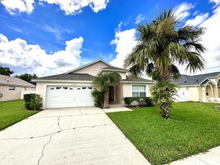Spacious, Open Layout And Pool Relaxation! - 0