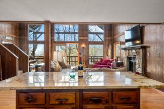 Wolf Ridge Retreatupscale Cabinskiinghiking - 4