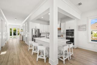 Hilltop Haven With Lsv, Spa, And Accessible Beach - 2