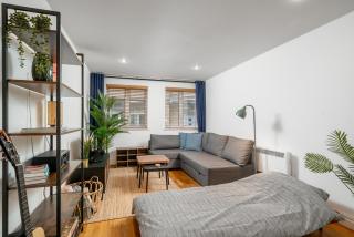 Spacious One Bed Apartment in Shoreditch - 3
