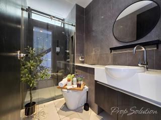 Modern Sky Loft Homestay 3BR Near KSL - 1