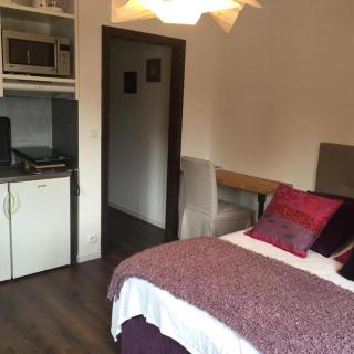 Studio Girofle dans Maison d'hôtes L'écrin des Saveurs - 2