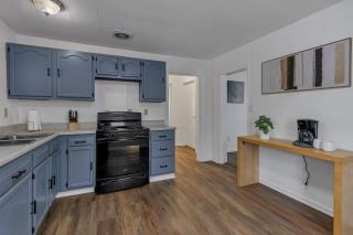 Housepitality - The Southside Ranch - 2