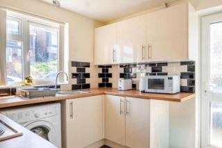 House Sleeps 5 - WiFi & Tv - 7