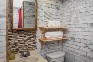 The Wolf Cabin - Bear Creek Cabins - 1