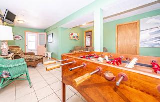 Too Close - KDH MP 6, Ocean Views, 65 Yards to Beach, Foosball, 2 Kitchens, Flex Stays - Kill Devil Hills - 6