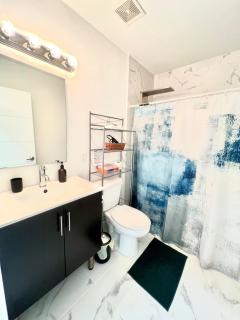 Studio Apartment with backyard - All Private! - 8