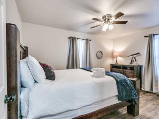 Fire PitFenced YardNear Integris & Fairgrounds - 7