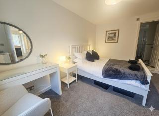 Betwixt Land & Sea - 7