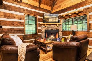 Authentic Family Paradise- Game Room-Hot Tub-BBQ - Sevierville - 0