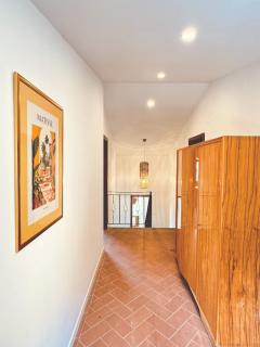 Renovated Tuscan Home overlooking Vineyards - 7