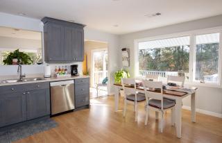 Exceptional Contemporary Retreat with 4 King Beds in Mystic CT - 9