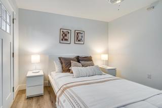 Walk to Main Ave and Soap Lake! Pet-Friendly Studio - 6