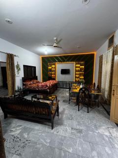 Rabwah Guest House Premium - 0