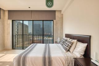 Beautiful Condo with City Views – Alameda Central - 3