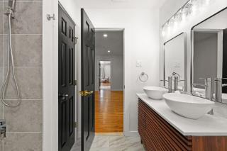 North Shore Lodge - 5000SqFt Game Area Hot Tub - 1