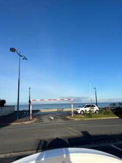 Appartement bord de mer, parking privé, WIFI, ménage & linge de maison compris - 7