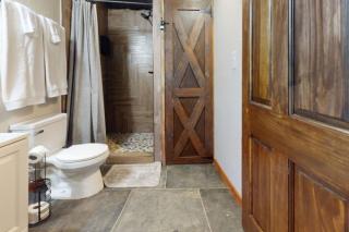 Turner Escape Cabin 1 - 1