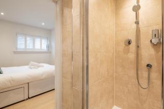 Charming Central 1Bed Home - 7