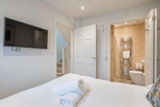 Charming Central 1Bed Home - 4