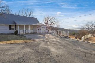 Sunset Ridge-Family Friendly Lake View Seclusion - 8