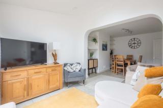 Fabulous 4 Bed Family Home - 0