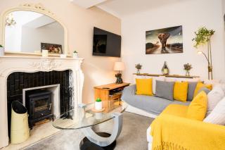 Tree Tops Views Beautiful Home in Afan Forest By STAE-Homes - Glyncorrwg - 4