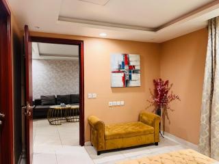 Furnished Two Beds Apartment in DHA Lahore - Gold Crest Mall - 3