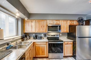 Easily Explore Anchorage! Modern Duplex Near Town - 9