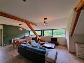 Logement Cozzy avec vue sur la vallée et Jacuzzi - 1