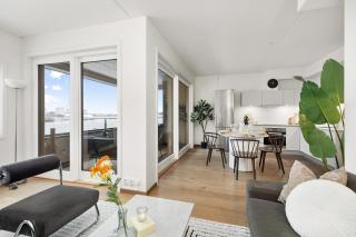 Unmatched Location - Front Row Fjord Apartment - 2 Bedrooms - 5