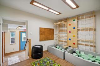 Myrtle Villa 7BR Near Mount Snow with Indoor Heated Endless Style Pool Outdoor Hot Tub - 4