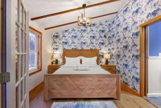 Myrtle Villa 7BR Near Mount Snow with Indoor Heated Endless Style Pool Outdoor Hot Tub - 5