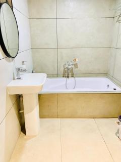 Hotel Emora Keys, 500 Mtrs From Madikeri Fort - 9