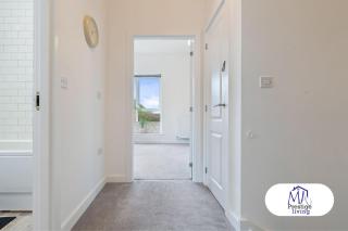 Elegant Home - Parking - Wi-Fi - Near O2 Academy! - 4