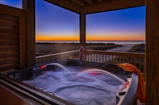 Luxury Beachfront l Private Hot Tub, Pool, & 2 Arcade Games - 9